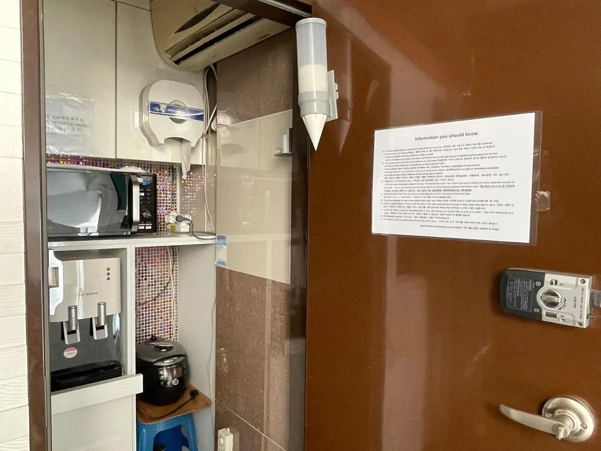 Chloe Hostel Seoul