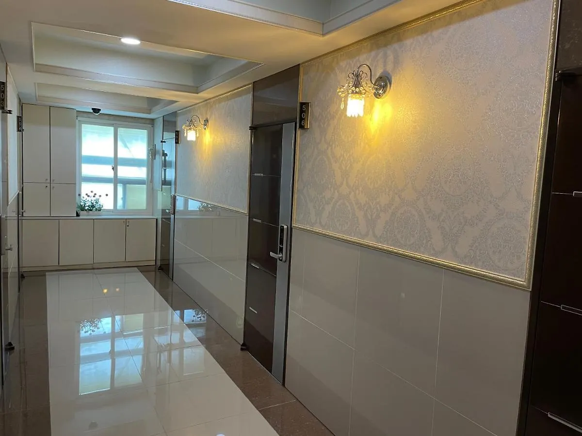 Chloe Hostel Seoul