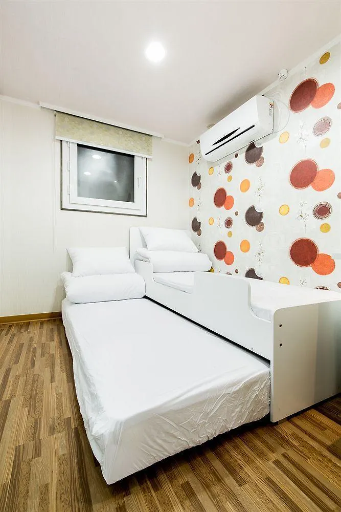 Chloe Hostel Seoul