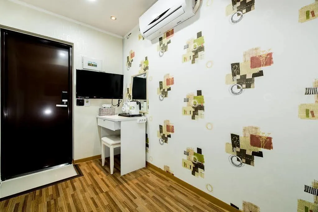 Chloe Hostel Seoul